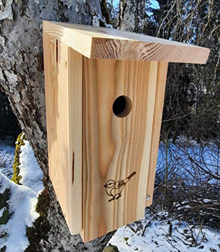 Nistkasten Natur (N32) für Spatzen, Kohlmeisen und Co. - aus extrem witterungsbeständigen 18mm starkem bayrischem Lerchenholz, Vogelhaus mit 32mm Einflugloch