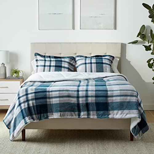 Amazon Basics 3-Piece Ultra-Soft Micromink Sherpa Bedding Set, Warm All Season Comforter, Full/Queen, Navy Plaid