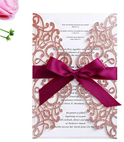 WISHMADE 50pcs Lasercut Hochzeitseinladungen mit Burgunder Band und Umschläge für Hochzeitskarten Engagement Geburtstag Bridal Shower inkl Umschläge (Rose Gold Glitter)