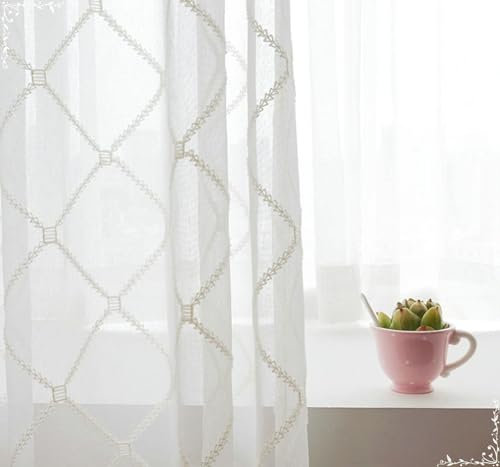Beydodo Vorhänge Weiß 2er Set mit Haken, Gardinen für Schienensystem Stickerei mit Kariert Motiv 107x229CM Gardinenschals Polyester Halbtransparent für Wohnzimmer Schlafzimmer Küche