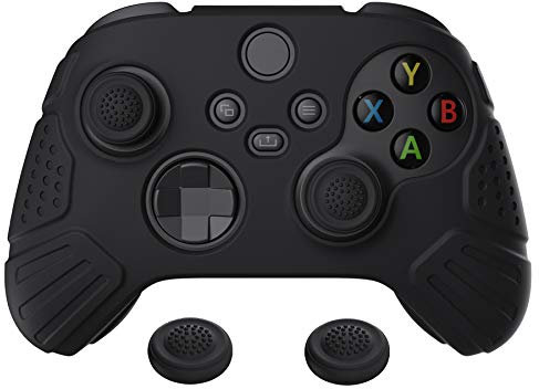 eXtremeRate PlayVital Cover Skin per Xbox Series X S Controller Joystick Custodia Protettiva in Silicone Gomma Antiscivolo con 2 Gommini Coprilevette Analogiche-Guardian Edizione(Nero)