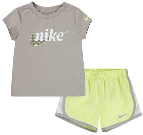 Nike Essentials Tempo Set