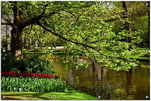 Wallario Outdoor-Poster für Garten oder Balkon Bunte Blumen im Park am Wasser - Frühblüher am Ufer, Motivbanner Größe: ca. 100 x 150 cm, Outdoor-Bild