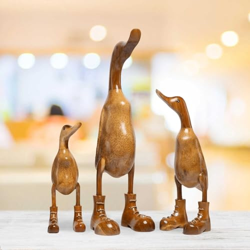 DomDeco Handgefertigte Deko-Figur Ente mit naturfarbenen Stiefeln aus Holz, ca 25cm