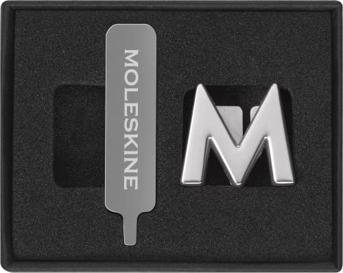 Moleskine-Anstecknadel für Notizbuch oder Agenda, Buchstabe M, Buchstaben-Anstecknadel, Personalisiere den Verschluss mit einem Gummiband, Personalisierte Geschenkideen, Silberfarbe