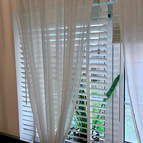 PVC-jalusi i träutseende | rullgardiner och persienner i träutseende | fuskträpersienn | 50 mm lameller | olika storlekar | solskydd för fönster med borrning | vit/grå (vit, 140 x 130 cm)