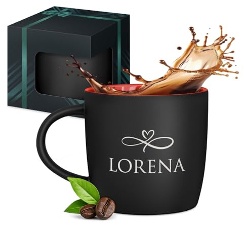 Maverton Keramik Kaffeebecher 400ml mit Gravur - personalisierte Kaffeetasse aus Matt Keramik mit Henkel für Frauen zum Geburtstag zu Weihnachten - Trinkbecher matt schwarz - Innen rot - Vorname