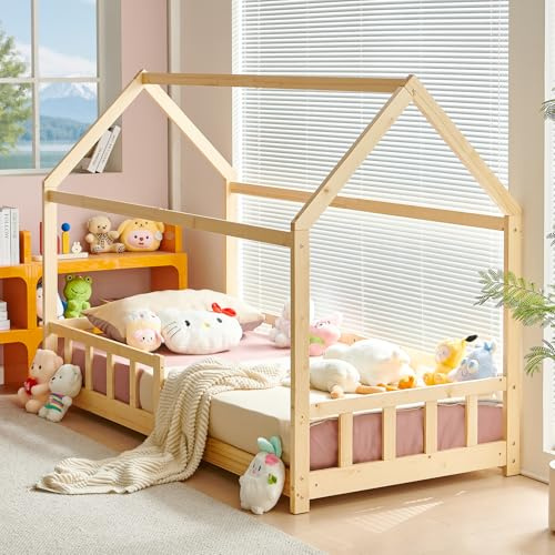FetiNes Kinderbett 90x190 Hausbett Kinder inkl. Rausfallschutz und Rolllattenrost, Montessori Bodenbett Spielbett Jugendbett Holzfarben aus Massivholz Kiefer