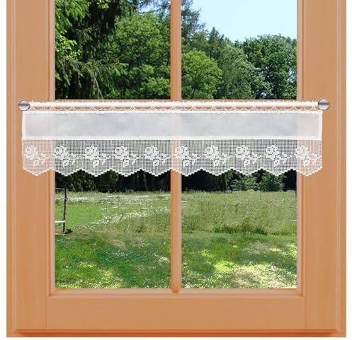 Scheibengardine Lina Rose Vogtländische Spitze im Landhausstil | Bildschöner Scheibenhänger Blumen in Häkeloptik weiß | Rustikale Spitzengardine im Filethäkel-Stil | Höhe x Breite 20 x 67 cm