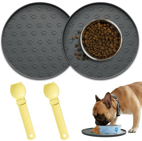 2 Stück Napfunterlage Katzen - 27.5×27.5 cm Silikonmatte Rund, Hundenapf Matte mit Erhöhtem Rand, Hundenapf Unterlage, Wasserdicht Rutschfest Hund Futtermatten mit Hundeabdrücke und Zwei Feedern(Grau)