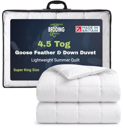 Lancashire Bedding 4.5 Tog Goose Feather & Down Duvet - Lightweight Summer Quilt - 85% Goose Feather & 15% Down Filling, 100% Cotton Down-Proof Cover, OEKO-TEX Certified Super King Duvet 260 x 220 CM