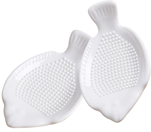 Zerodeko Garlic Bread 2pcs Ceramic Grater Plate Fish Shape White Porcelain Grinder Plate Grinding Tools Display Stand for Food Fruits Vegetables Ginger Garlic Onion Cheese Grater