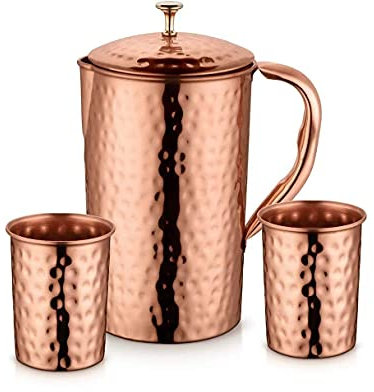 PR International Copper Jug Set of 1 1500ml with Glass Set of 2 300ml Reusable Hammered Design Water Pitcher with Lid