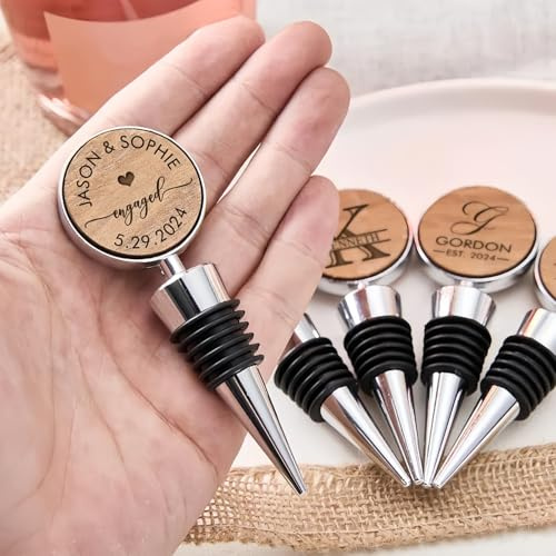 MEIEG Personalisierter Weinverschluss Aus Metall Mit Silikon, Individuell Gravierter Name/Datum, Flaschenverschluss Für Champagner/Rotwein, Geschenkidee Für Partys, 10 cm