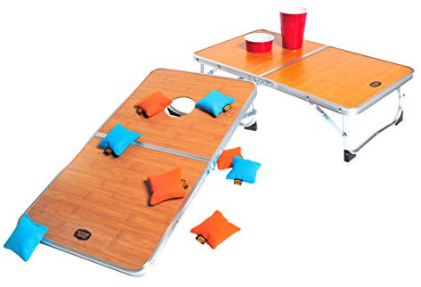 Outside Inside Kompaktes Cabrio-Tisch-Set mit Cornhole-Motiv