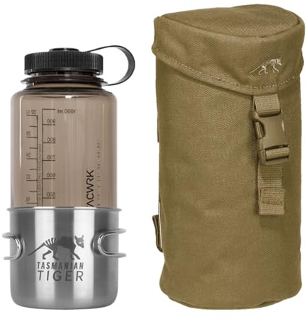 TACWRK x Tasmanian Tiger TT Bottle Holder Isolierte, gepolsterte Trinkflaschen-Tasche mit Molle-System, Rucksack-Flaschenhalter inklusive 1L Nalgene Weithals Trink-Flasche und TT Handle Mug 500