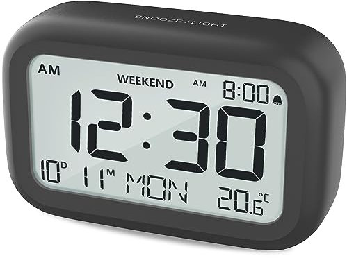 DOOMAY Despertador Digital de mesita de Noche – Reloj con batería con Volumen de Pantalla LCD Ajustable y Modo de Fin de Semana para Dormitorio, Escritorio y Viajes (T-Black)