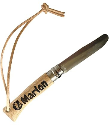 OPINEL Tiermotiv Dachs Gravur & super stabilen hochwertigem Lederband Kindermesser mit Gravur - Taschenmesser Kinder - Schnitzen Kinder - Hochwertige Lasergravur mit Lederband