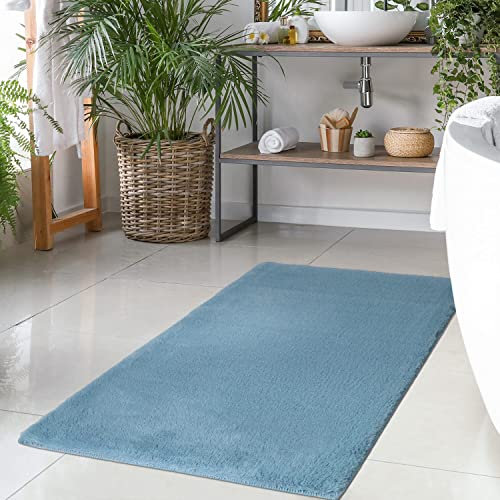 carpet city Badteppich Blau - 120x170 cm Einfarbig - Badematte rutschfest, waschbar, weich, saugfähig, schnelltrocknend - Badvorleger Hochflor Soft Touch Badezimmer
