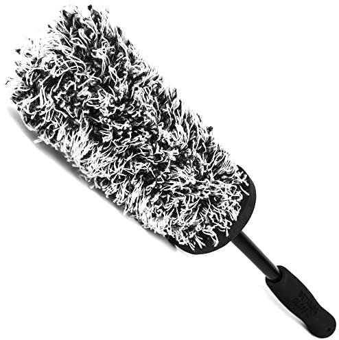 Brosse de nettoyage en microfibre pour jante sans partie métallique. Idéale pour jante en alliage de voiture et moto, permet de nettoyer efficacement vos roues sans créer de micro-rayure.