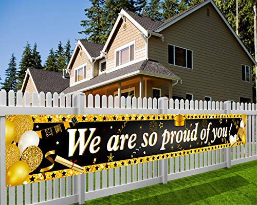 HOWAF Lange Banner We Are So Proud of You Abschluss Deko ABI, Schwarz Gold Abschluss Banner für Abitur Bestandene Prüfung Dekoration Graduierung für Drinnen Draußen Deko Mauer Zimmer Tisch
