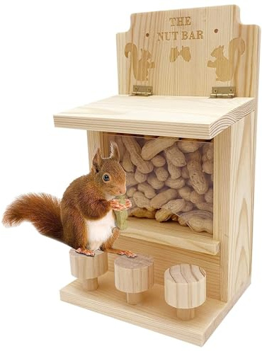 Eichhörnchen-Futterspender zum Aufhängen im Freien, Holz-Eichhörnchen-Picknicktisch-Futterspender mit 3 Stühlen, sturzsicherer Eichhörnchen-Futterspender mit Stallstange, lustiger Eichhörnchen-Futters