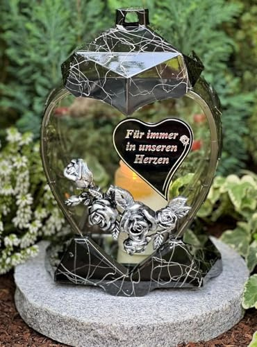Grablampe Laterne Herz Form mit Spruch  Für immer in unseren Herzen, 28 cm H. NEU - Grablicht Kerze Grabkerze Grabdekoration Grablampe ohne Sockel und Deko.