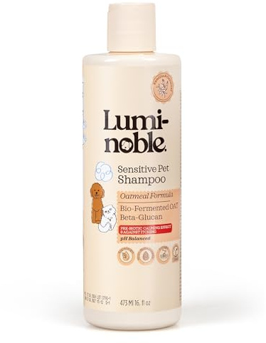 LUMI-NOBLE. Känsligt hundschampo – speciellt för torr och irriterad hud – med fermenterat granatäpple och eukalyptus mot malassezia – vegansk allergivänlig formel – med kollagen och prebiotika