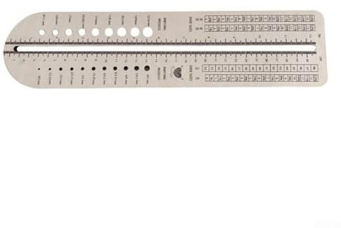 CARMOTTER Sockenlineal aus Holz, Stricklehre 32 cm, Messwerkzeug für Sockenlänge und -größe mit ca. 7,8 cm Breite, für Strickbegeisterte und Anfänger in Handarbeits- und Nähprojekten