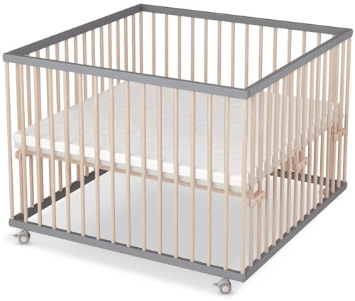 Sämann Laufstall Baby mit Matratze SleepPlus | TÜV geprüft | stufenlos höhenverstellbar | Laufgitter Premium | Babybett aus Holz | Krabbelgitter (grau/natur, 100x100 cm)