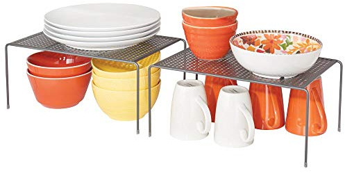 mDesign 2er-Set Geschirrablage für die Küche – freistehendes Tellerregal aus Metall – großes Küchenregal für Tassen, Teller, Lebensmittel usw. – grau