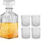 Krollmann Whisky Karaffe 900 ml inklusive 4 Whiskygläser - Glaskaraffe in Kristall Flaschen Optik - Whiskykaraffe zum servieren und als Geschenk - Dekanter für die Hausbar (900 ml mit 4 Gläsern)