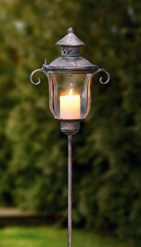 Dekoleidenschaft Lanterne à tige shabby en métal et verre au design antique - 118 cm de haut - Photophore - Bougeoir - Piquet de jardin - Lanterne en métal - Lanterne à bougie - Décoration de jardin
