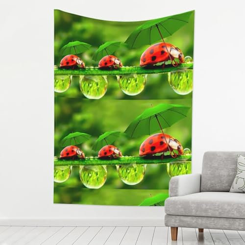 VANANI Lustiger Marienkäfer mit Regenschirmen für Wohnzimmer, Schlafzimmer, Wandteppich, Wanddekoration und einfache Installation. (152 x 203 cm)