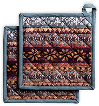 Maison d' Hermine Pot Holders Set 100% Cotton Heat Resistant Potholders 20 cm x 20 cm Hot Pads with Loop for Christmas Decorations BBQ Cooking Baking Handling Hot Pans (Pack of 2, Fair Isle)