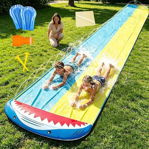 LYPPUL Scivolo d'Acqua,15.8 ft/480 cm Doppio Scivolo ad Acqua con 2 Bodyboard,Scivol per Prato Resistente con irrigatore Integrato per Scivolare,Feste estive,Giardino,Prato e Giochi d'Acqu all'aperto