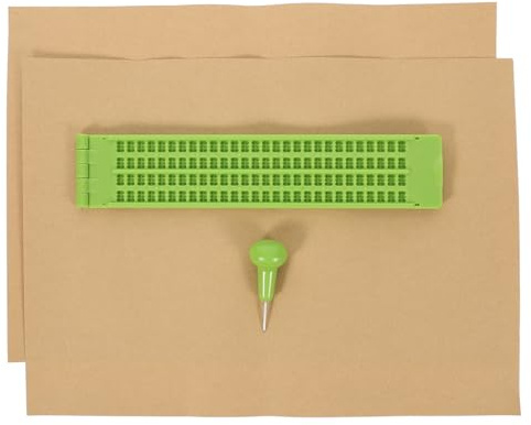 SWETRACE Tavoletta Braille in Plastica Portatile per Scrittura Braille Punteruolo, Flessibile e Compatta, Kit Completo per Non Vedenti 27 Righe e 30 Colonne