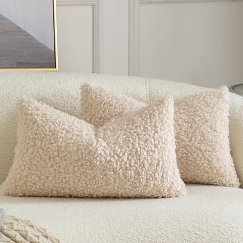 Yaertun 2er Set Kissenbezug Teddywolle Faux Pelz Dekorative Kissenbezüge Plüsch Bouclé Sofakissen Couchkissen Dekokissen Zierkissenbezug Deko Kissenhülle Schlafzimmer Wohnzimmer 30x50 cm Beige