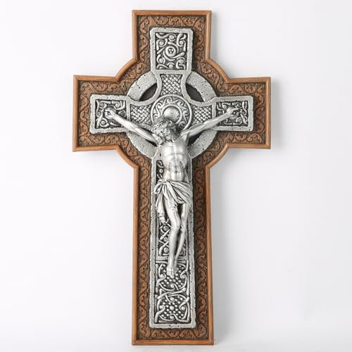 BC Katholisches Kruzifix-Wandkreuz, keltischer Stil, religiöses Geschenk, Holzsteinschnitzerei, Silber-Finish, 30,5 cm hoch, handbemalt von Buildclassic