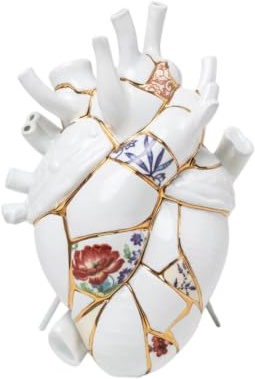 Love in Bloom Kintsugi porcellana e oro SELETTI | Love in Bloom Kintsugi Seletti: vaso cuore di design ispirato all’arte giapponeseScopri Love in Bloom Kintsugi Seletti, il c