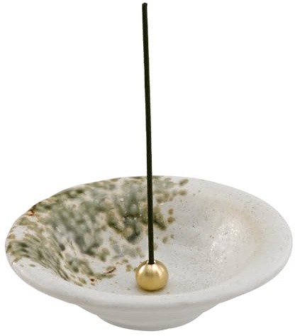 Asayu Japan Räucherstäbchenhalter - Wabi-sabi - Für Stäbchen 10 cm, Made in Japan, Traditionelle Keramik, Inklusive Abnehmbarer Messingständer - Für Yoga, Meditation und Entspannung (Weiß)