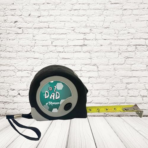 Metro a nastro personalizzato con Nome e Dediche Idea regalo Festa Del Papà Amore Natale Compleanno Lui Nonno Nastro di Misurazione Fai da Te 5 metri Nero ''#1 DAD''