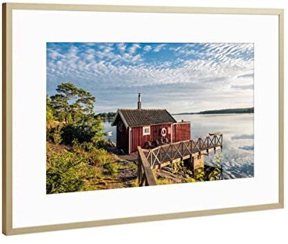 artboxONE Poster mit Rahmen Gold 45x30 cm Rote Holzhütte von Rico Ködder - gerahmtes Poster