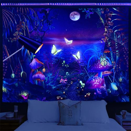 Yosugar Schwarzlicht Wald Pilz Wandteppich,UV Reaktiv Wandteppich Wandbehang, Mond Schmetterling Wandteppich für Schlafzimmer Wohnheim Party Gaming Zimmer Deko (200L x 150B cm)