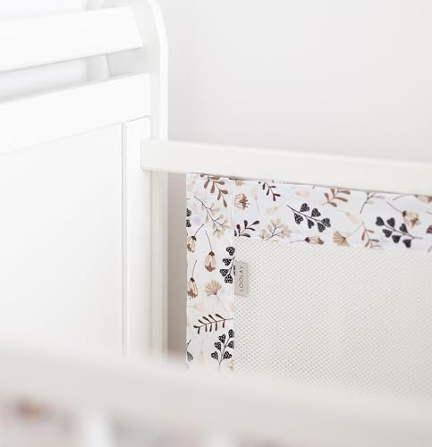 Bettumrandung für 120 x 60 cm Babybett – 2 Teiliges 110 x 30 cm Atmungsaktives Bettumrandung aus Netzstoff – Babybett Umrandungen – Klettverschluss stark Befestigung (BRAUN Blumen/Weiß Netz)