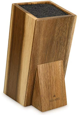 Navaris Wooden Kitchen Knife Block - Universal Bristle Knife Holder Storage Stand - Acacia Wood Knife Block - Angled Design, 25 x 15 x 10.5 cm