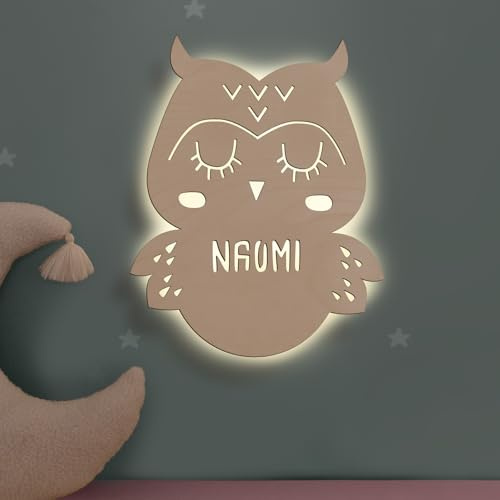 hellomini Personalisierbares LED-Nachtlicht mit Name für Kinder & Babys | Holz-Wandlampe | Schlummerlicht mit Motivwahl – Geschenk zur Geburt & Taufe (Emilia die Eule)