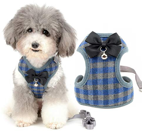 Zunea Juego de arnés y correa para perro pequeño sin tirones, ajustable, de malla suave, chaleco de esmoquin a cuadros con pajarita y campana de seguridad para cachorros, chihuahua, arneses de gatos a