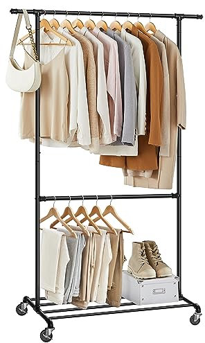 SONGMICS Kleiderständer im Industriedesign, bis 110 kg belastbar, Garderobenständer auf Rollen, 2 Kleiderstangen, aus Metall, gut belastbar, Präsentation im Geschäft, schwarz HSR62BK