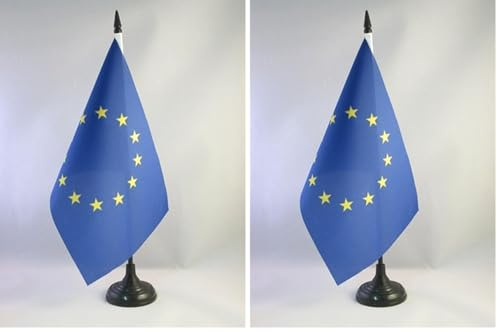AZ FLAG - Drapeau De Table Europe 21x14 cm - Petit Drapeau Européen De Bureau 100% Polyester Avec Hampe De 25cm Et Socle En Plastique Noir (Lot de 2)